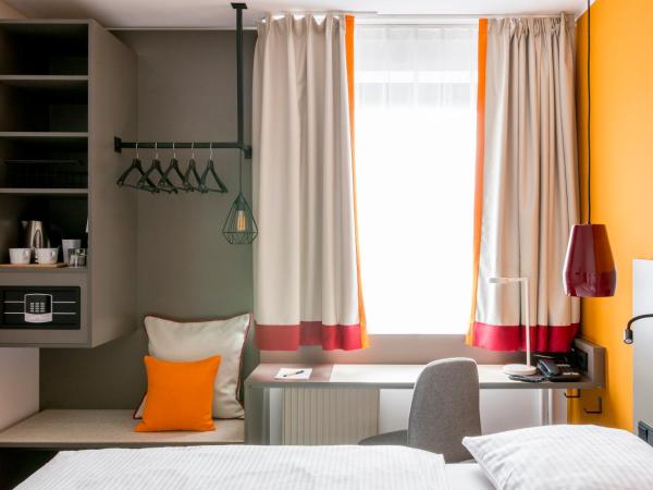 Vienna House Easy by Wyndham Cracow : photo 5 de la chambre chambre confort plus