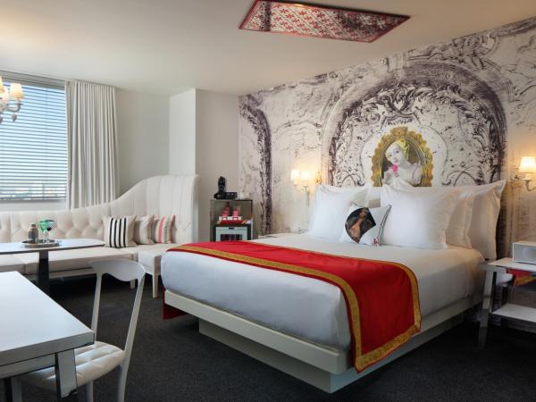 SAHARA Las Vegas : photo 5 de la chambre chambre lit king-size deluxe alexandria