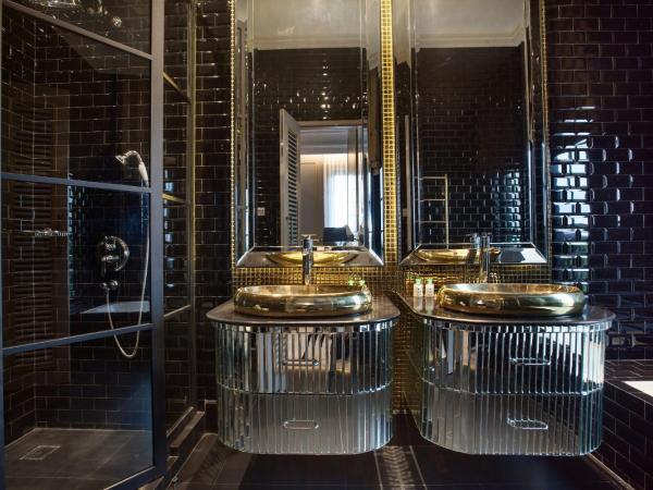 Sofia Boutique Residence : photo 6 de la chambre suite exécutive avec minibar gratuit