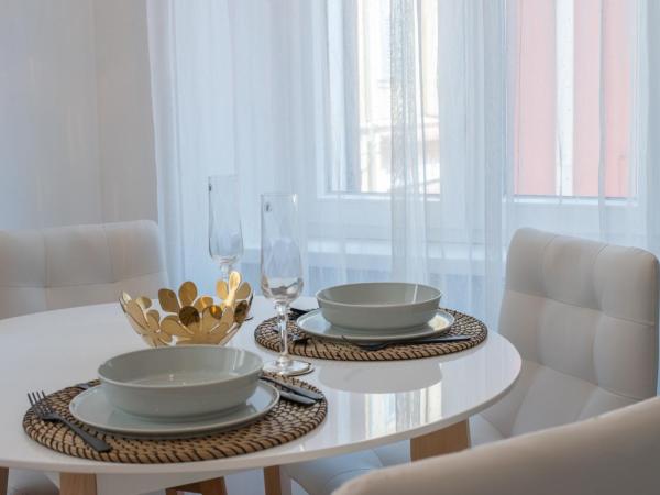 Leona Deluxe Apartments : photo 9 de la chambre appartement