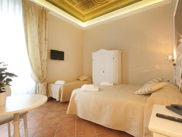 Hotel Ferrucci : photo 4 de la chambre chambre triple