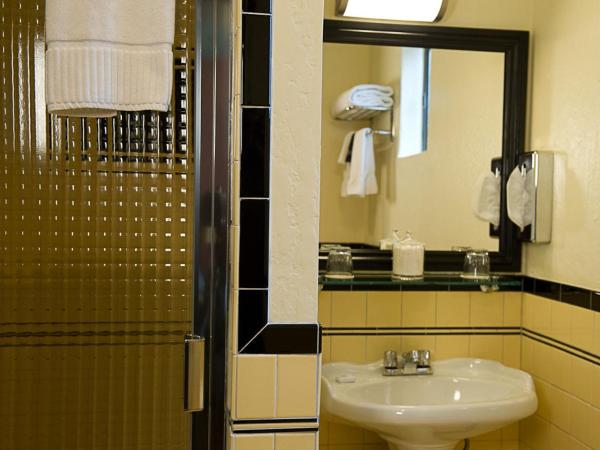 Hotel Boheme : photo 9 de la chambre chambre lit queen-size