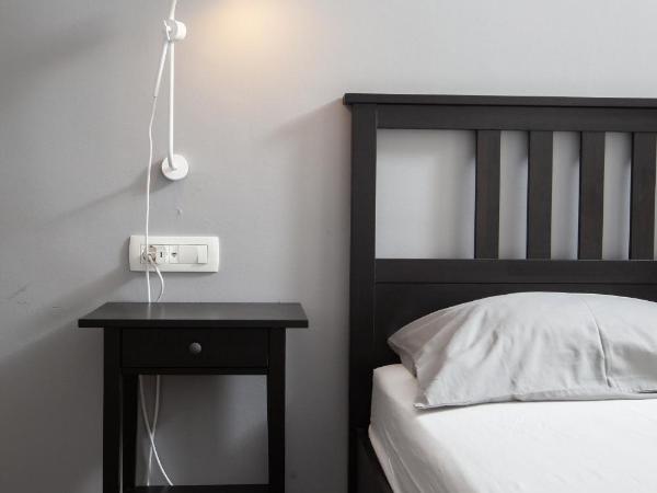 SUBTUB Hostel Makarska : photo 4 de la chambre chambre triple avec salle de bains privative