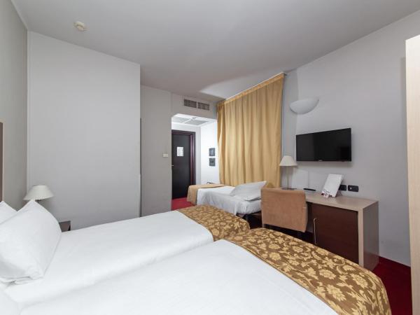 Art Hotel Olympic : photo 4 de la chambre chambre triple