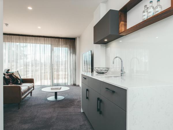 Maylands Lodge : photo 2 de la chambre two-bedroom studio - pearce