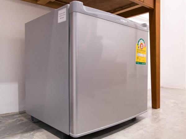 Tiny Taladnoi Hostel : photo 2 de la chambre chambre double avec salle de bains commune