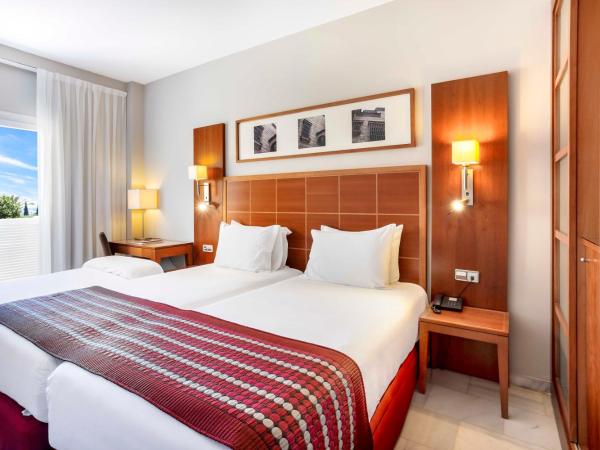 Exe Las Adelfas : photo 6 de la chambre chambre lits jumeaux avec lit d’appoint - 301