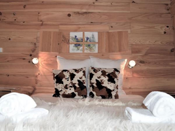 Chalet Saint Bernard : photo 2 de la chambre chambre double - vue sur montagne