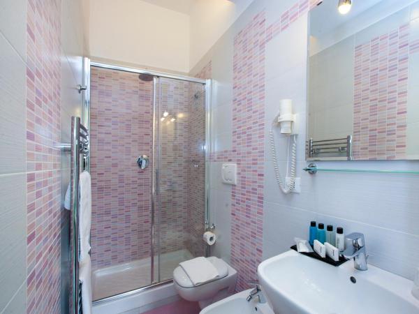 Sorrento Flats : photo 3 de la chambre chambre double supérieure dans le bâtiment séparé