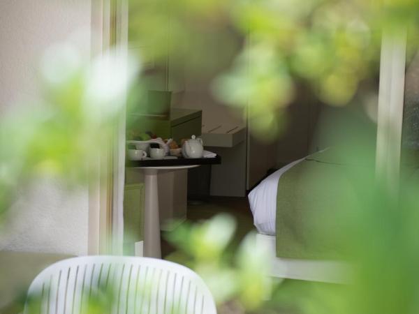 Hotel Restaurant La Vague de Saint Paul : photo 6 de la chambre chambre double supérieure avec terrasse - rez-de-jardin