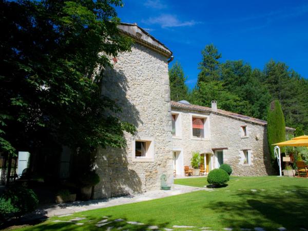 La Campagne St Lazare - Restaurant Chambres d'Hôtes Piscine & SPA : photo 8 de la chambre studio standard - côté piscine