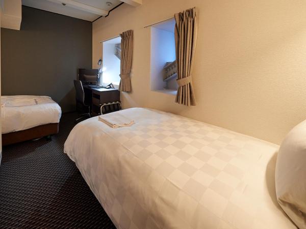 Hotel Consort Shin-Osaka : photo 5 de la chambre chambre lits jumeaux spacieuse - non-fumeurs