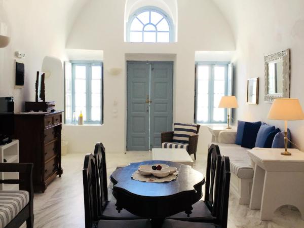 Aigialos Luxury Traditional Settlement : photo 4 de la chambre hébergement dans d'authentiques maisons de santorin (famille)