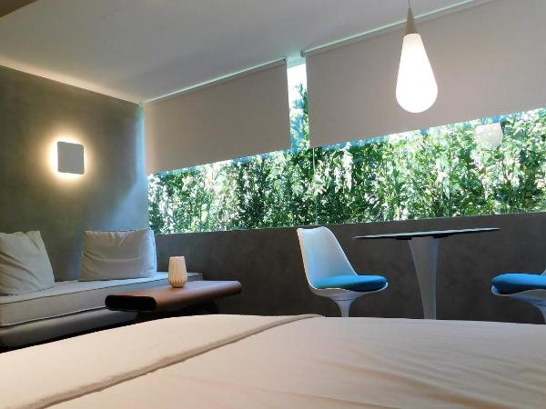 101 Adrianou Apartments : photo 2 de la chambre suite supérieure - vue sur jardin