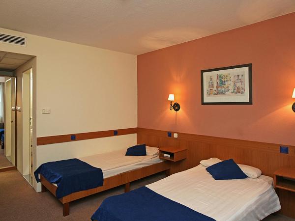 Hotel Mediterran : photo 2 de la chambre chambre lits jumeaux standard