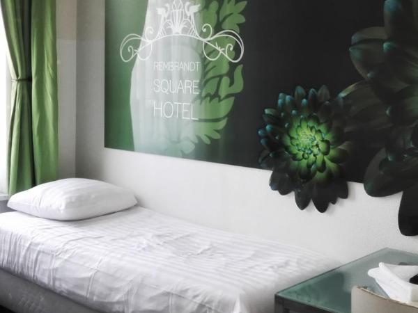 Rembrandt Square Hotel : photo 2 de la chambre chambre lits jumeaux avec salle de bains commune