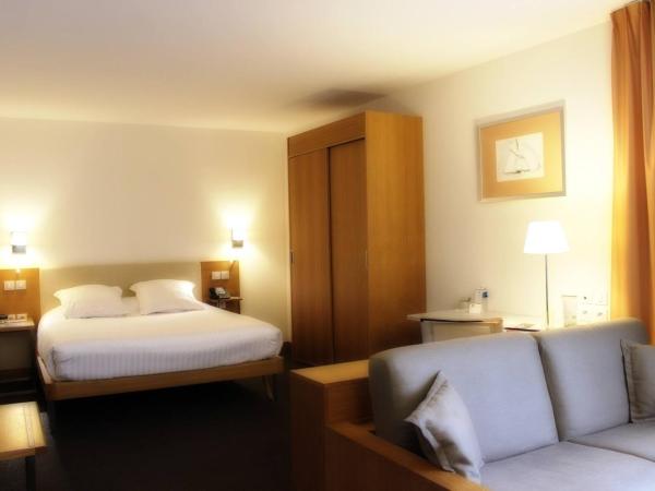 Best Western Premier Hôtel du Vieux-Port : photo 5 de la chambre suite junior lit queen-size