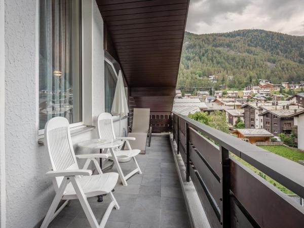 Hotel Arca Solebad & Spa : photo 10 de la chambre suite de luxe - vue sur le mont cervin