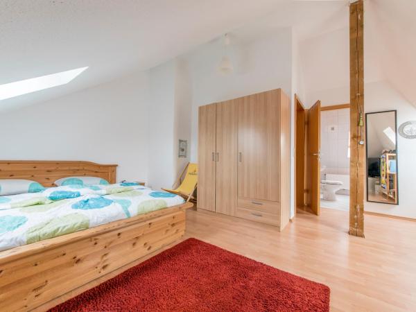 Apartments or Rooms near Exhibition Center : photo 5 de la chambre chambre simple