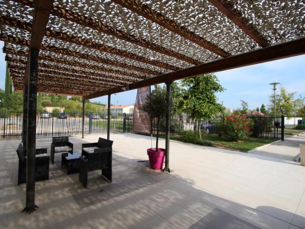 Sweet Home studio Aix en Provence, terrasse, piscine, resto, : photo 8 de la chambre appartement