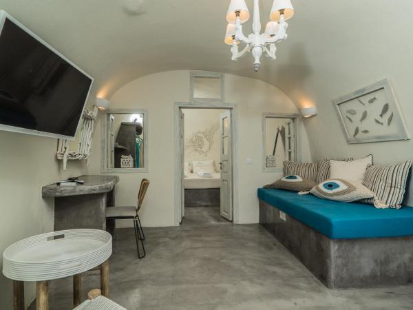 Kaleidoscope Cave Houses : photo 3 de la chambre maison troglodyte 1 chambre avec bain à remous extérieur - vue sur caldeira