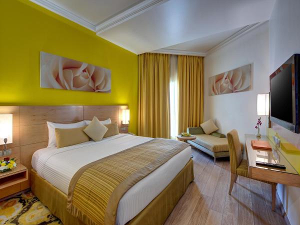 Al Khoory Executive Hotel, Al Wasl : photo 2 de la chambre chambre deluxe double ou lits jumeaux