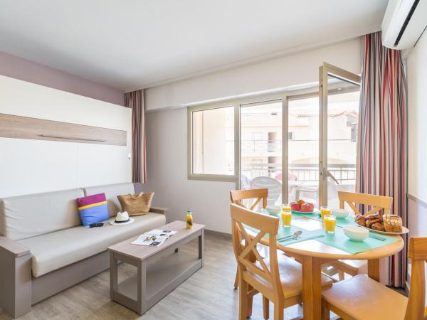 Résidence Pierre & Vacances Les Platanes : photo 9 de la chambre studio avec alcôve et terrasse ou balcon (4 personnes)