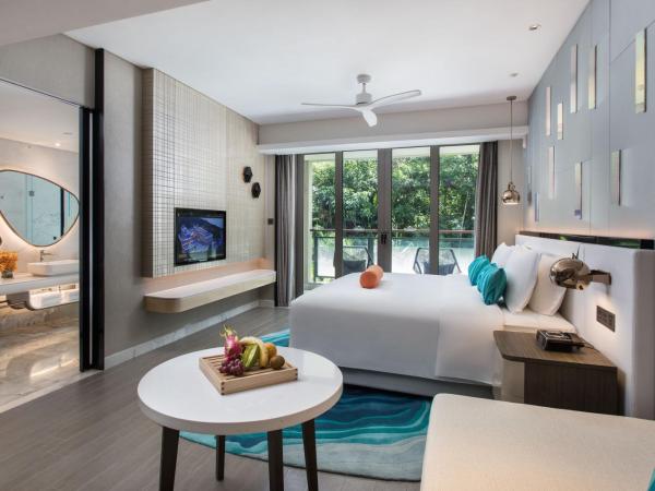 Wingate by Wyndham Sanya Luhuitou : photo 2 de la chambre chambre deluxe lit king-size - vue sur montagne - non-fumeurs