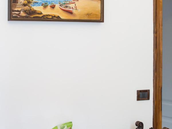 Baldovini Home Stay, Close to the city center : photo 6 de la chambre chambre double - vue sur jardin