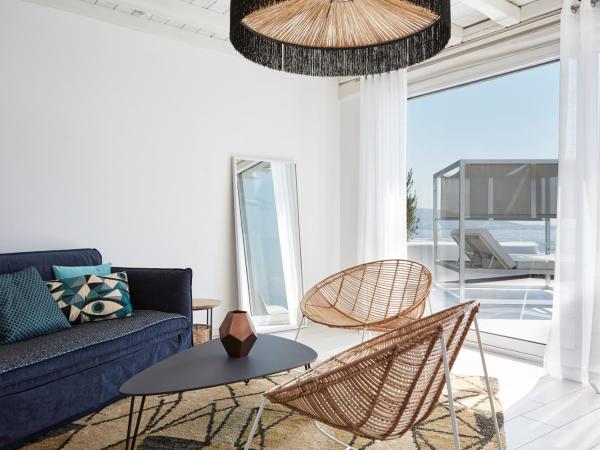 Kouros Hotel & Suites : photo 4 de la chambre suite signature avec piscine privée - vue sur mer