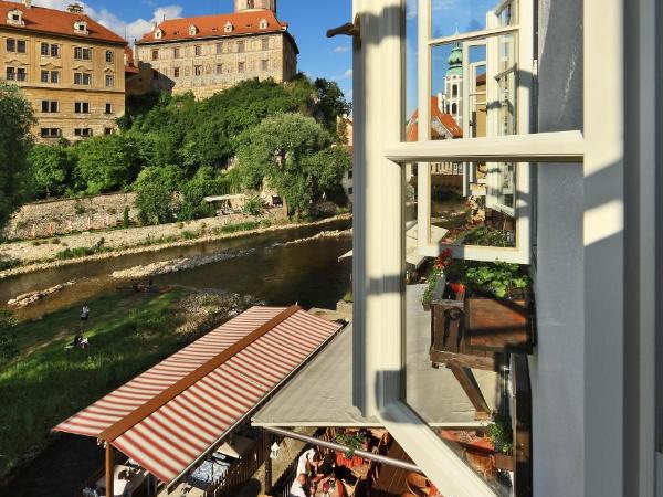 Hotel Edward Kelly : photo 5 de la chambre double room with extra bed and castle view