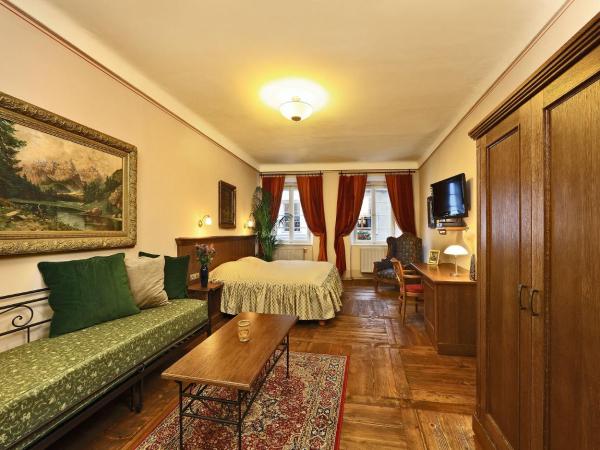 Hotel Edward Kelly : photo 2 de la chambre chambre double deluxe (1 adulte + 1 enfant)