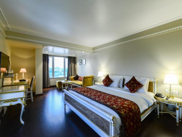 Lemon Tree Premier “The Atrium” Ahmedabad : photo 5 de la chambre suite exécutive