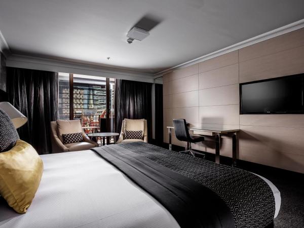 Pullman Brisbane King George Square : photo 1 de la chambre chambre lit king-size deluxe avec balcon