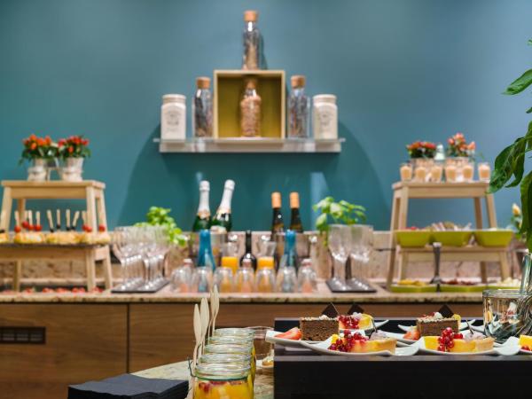 Mercure Budapest City Center : photo 8 de la chambre chambre supérieure avec accès au salon exécutif