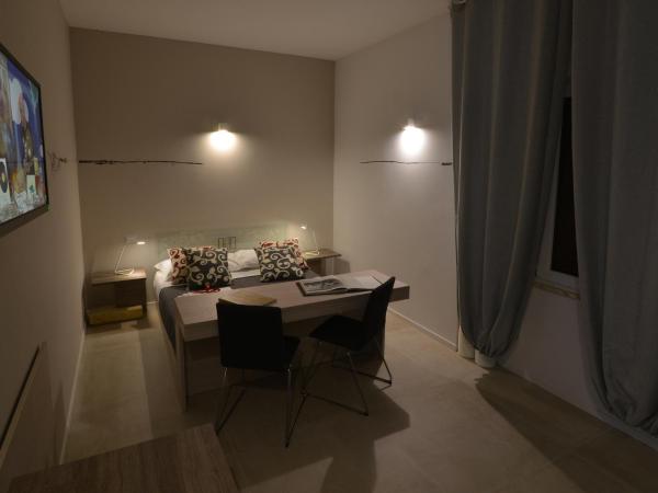 Graffiti : photo 7 de la chambre grande chambre double 