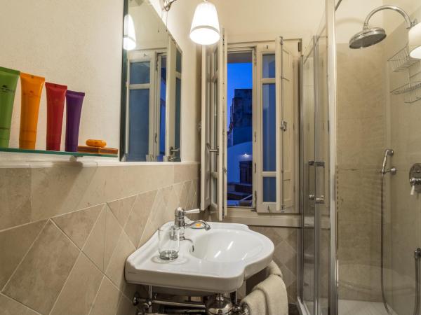 Palazzo Alfeo Aparthotel : photo 9 de la chambre appartement avec terrasse