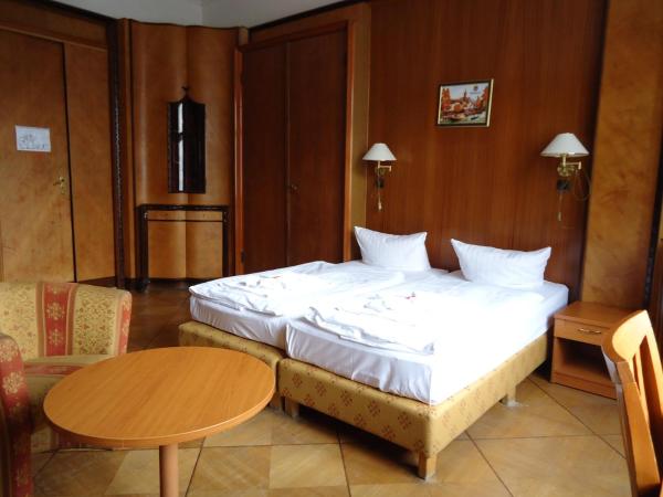 Hotel Aster an der Messe : photo 2 de la chambre chambre double