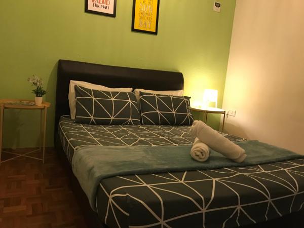 Check In Lodge : photo 6 de la chambre chambre double avec salle de bains commune