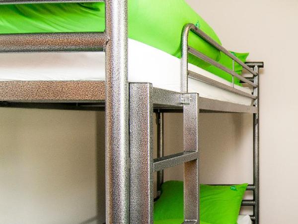 YHA York : photo 5 de la chambre lit superposé en dortoir masculin avec salle de bains commune
