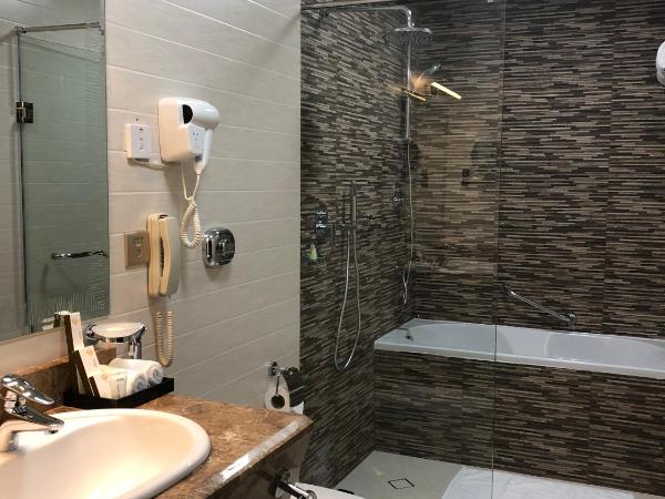 Al Murooj Grand Hotel : photo 5 de la chambre chambre double premium