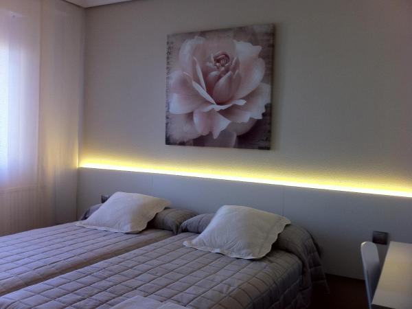 Pension Mayte : photo 5 de la chambre appartement 3 chambres