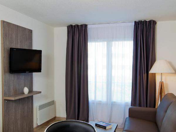 Séjours & Affaires Reims Clairmarais : photo 8 de la chambre appartement 2 pièces 2-4 personnes