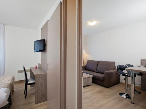 Séjours & Affaires Reims Clairmarais : photo 4 de la chambre appartement 2 pièces 2-4 personnes