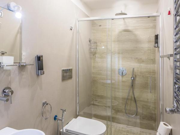 Terrazza Aragon Room and SPA : photo 3 de la chambre chambre quadruple avec vue