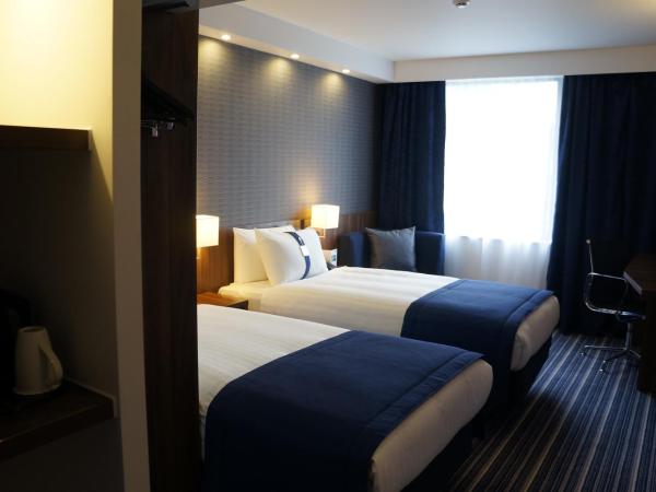 Holiday Inn Express Earls Court, an IHG Hotel : photo 3 de la chambre chambre lits jumeaux