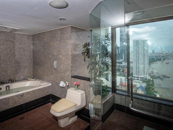 Montien Riverside Hotel Bangkok : photo 6 de la chambre suite lit queen-size