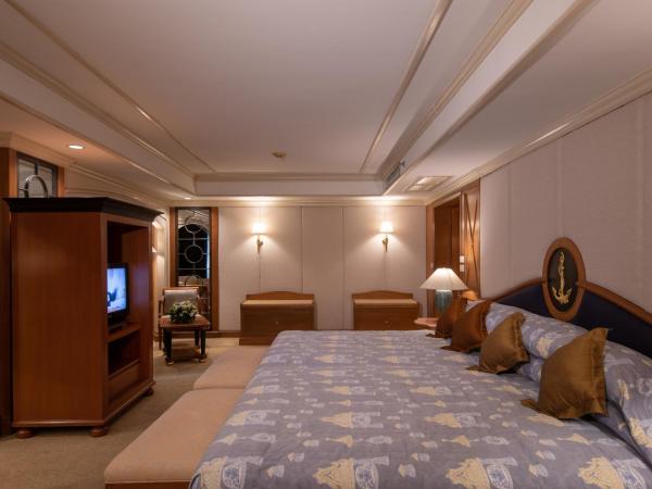 Montien Riverside Hotel Bangkok : photo 2 de la chambre suite lit king-size