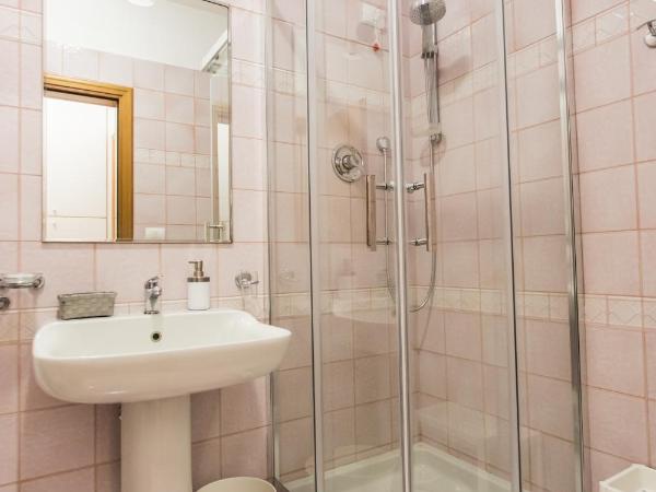 Le Camere di Porta San Felice - Self Check in : photo 1 de la chambre chambre double avec salle de bains privative