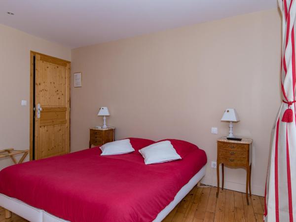 Chambre d'Htes Les Cls des Places : photo 5 de la chambre chambre double ou lits jumeaux avec salle de bains privative